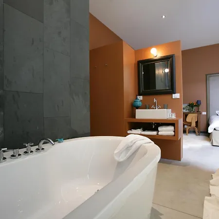 Restaurant Vous Le Vous Hotell 3*