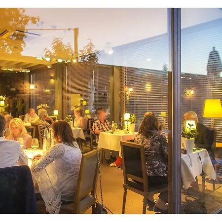 Restaurant Vous Le Vous Hotel 3*
